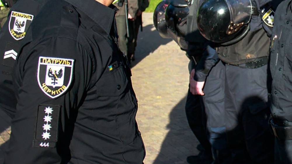 Шел с ножами в руках: патрульные застрелили жителя Чернигова