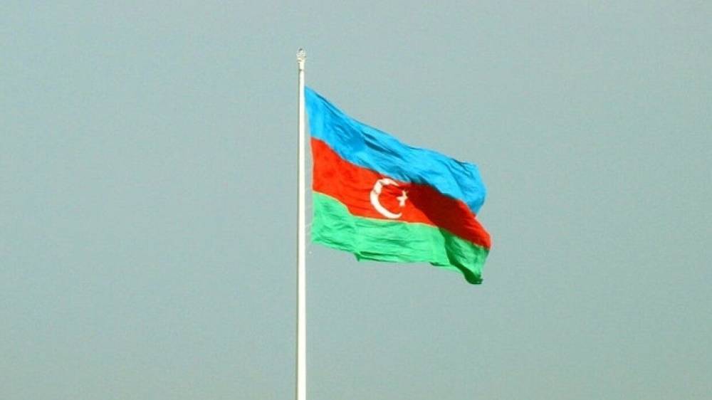 Азербайджан призвали срочно отвести войска от границы с Арменией