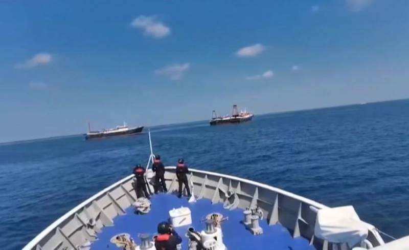 «Не отойдём ни на дюйм»: президент Филиппин отклонил призыв Китая отвести корабли от спорных островов