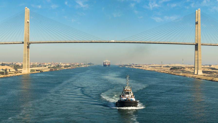 Египет начал расширять Суэцкий канал