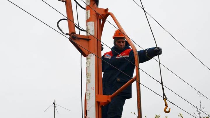 В Костромской и Нижегородской областях без электричества – 80 тысяч человек