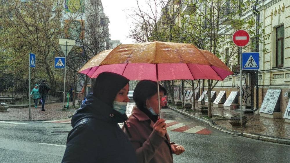 В Украине снова похолодает, о хорошей погоде придется забыть: «сильные ливни и…»