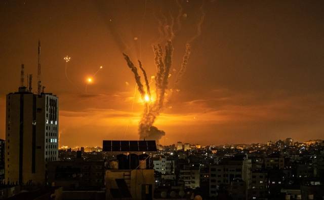 Обострение конфликта с сектором Газа: Израиль запретил все авиарейсы