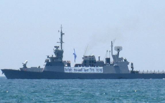 По военным кораблям Израиля выпущены ракеты из сектора Газа