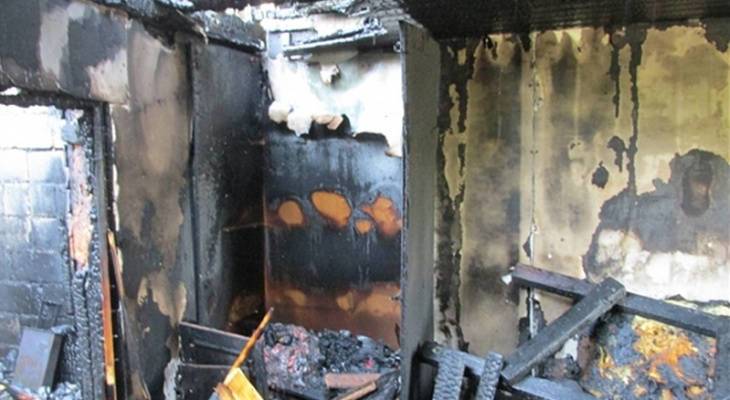 Чебоксарка погибла во время пожара в доме, мужчину госпитализировали с ожогами