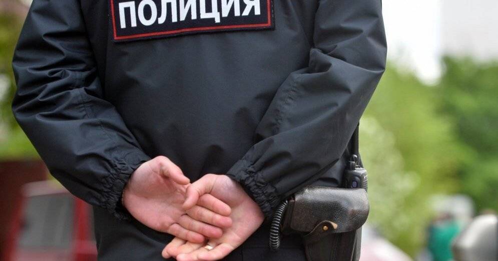 В Екатеринбурге мужчина с ножом напал на прохожих, погибли три человека