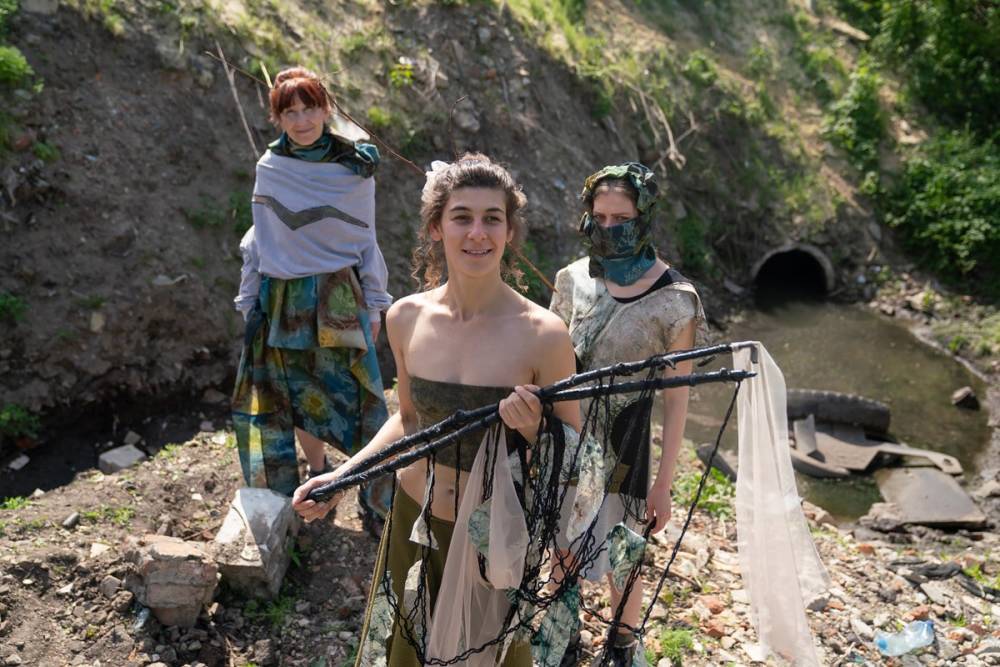В Харькове устроили показ мод на свалке, чтобы спасти реку Студенок: фото
