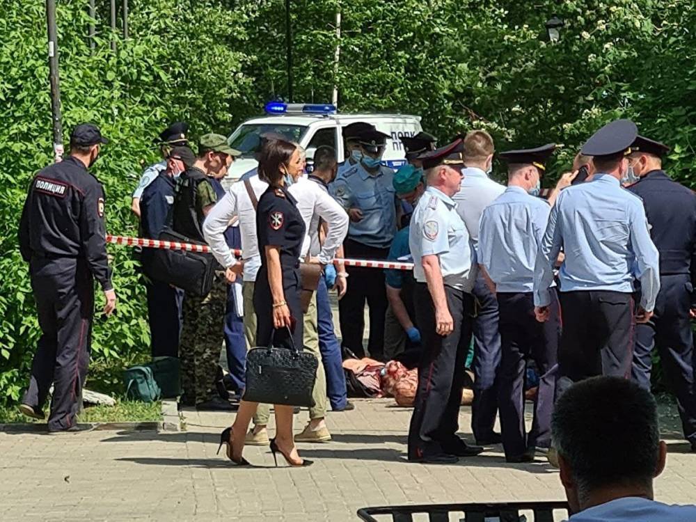 В Екатеринбурге возбудили уголовное дело после убийства трех мужчин в центре города