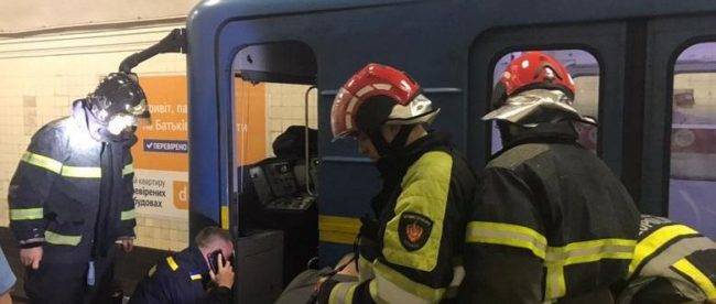 В киевском метро мужчина пытался совершить суицид
