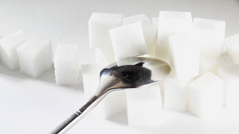Производителям сахара в РФ рекомендовали удержать цены до октября