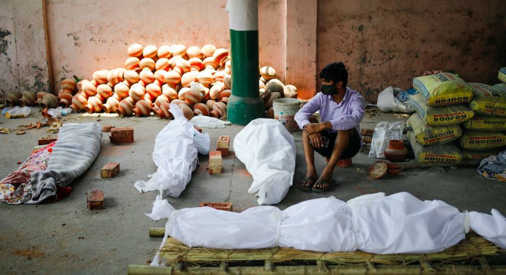 В Индии зафиксирован рекорд по количеству смертей от COVID-19 за сутки