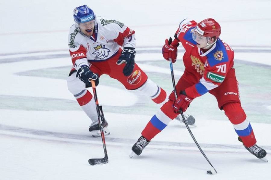 Сборная России по хоккею провела первую тренировку в Риге: cтали известны сочетания звеньев
