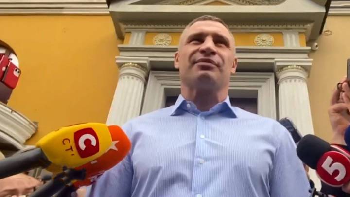 Пока мэр Киева боялся обыска, Верховная Рада уволила трех министров