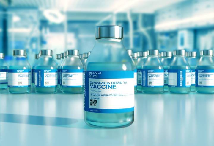 Губернатор Андрей Травников рассказал о самочувствии после вакцинации «ЭпиВакКороной»