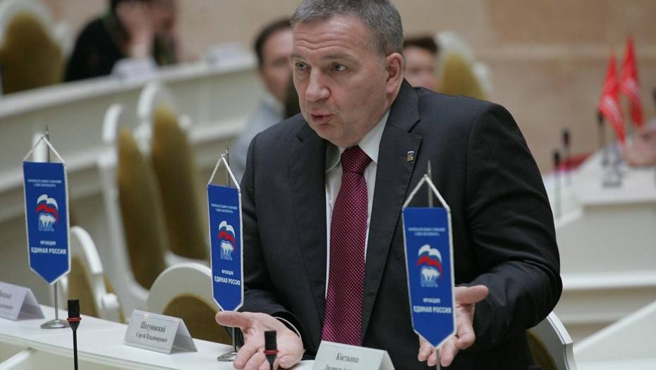 Старейший депутат ЗакСа Сергей Никешин снял свою кандидатуру с праймериз