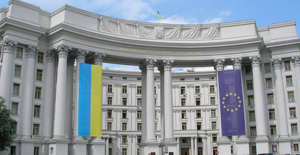 Официальные Братислава, Киев и Прага осудили атаку власти на tut.by