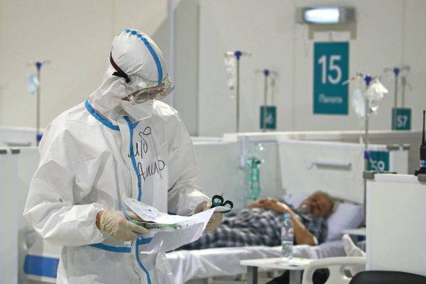 В России за сутки выявлено 8 697 новых заразившихся коронавирусом