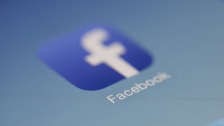 Facebook объяснил блокировку проекта о Второй мировой
