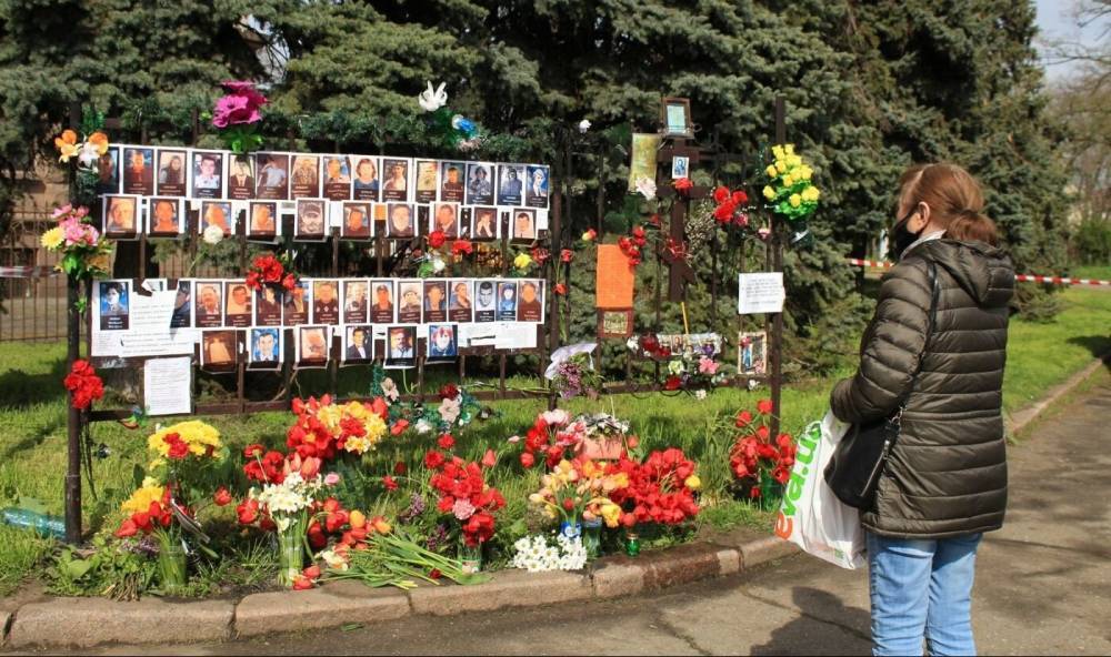 В Одессе почтили память погибших в Доме профсоюзов