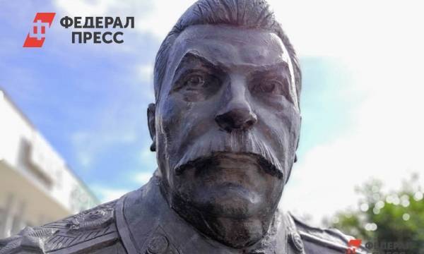 В Дагестане снесли бюст Сталина