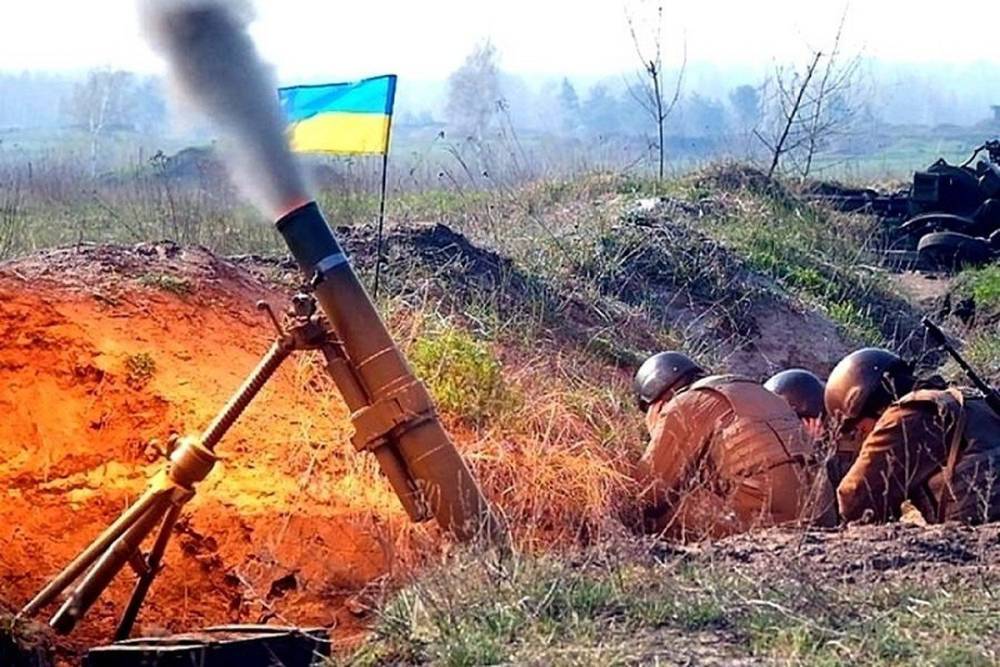 ВСУ с пяти утра наносят удары из минометов и гранатометов по населенным пунктам ДНР