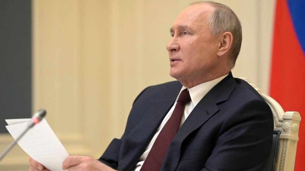 Путин назвал причину попыток извратить историю Великой Отечественной войны