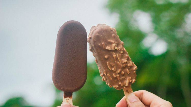 Фальсификатом признано 90% мороженого в России – исследование