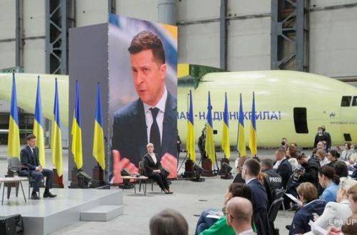 "Я стал приговором, а Порошенко просто не понял", - яркие цитаты Зеленского на пресс-конференции