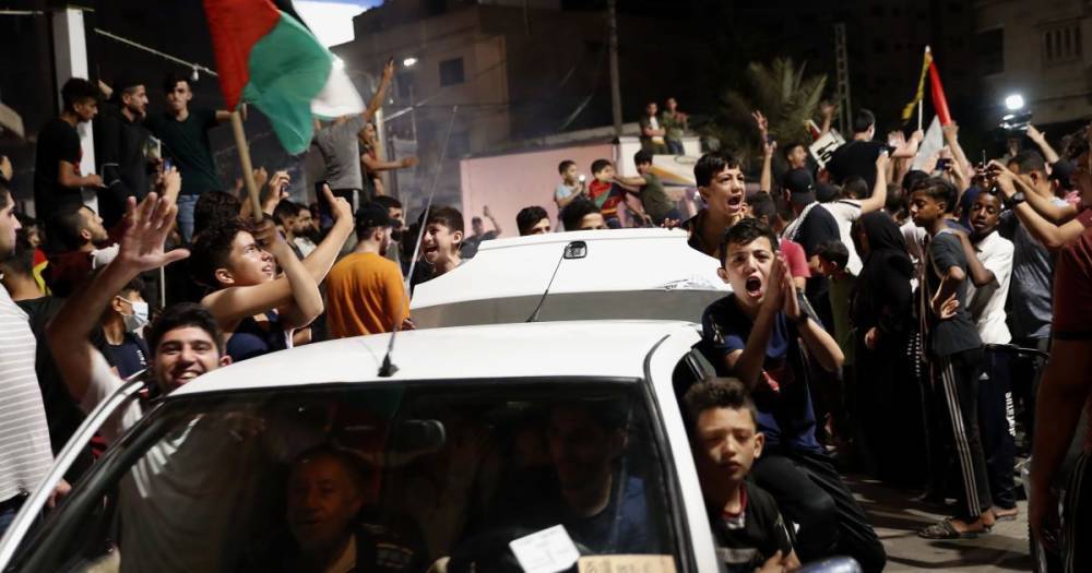 Стреляли в воздух и запускали салюты: как праздновали прекращении огня между Израилем и сектором Газа