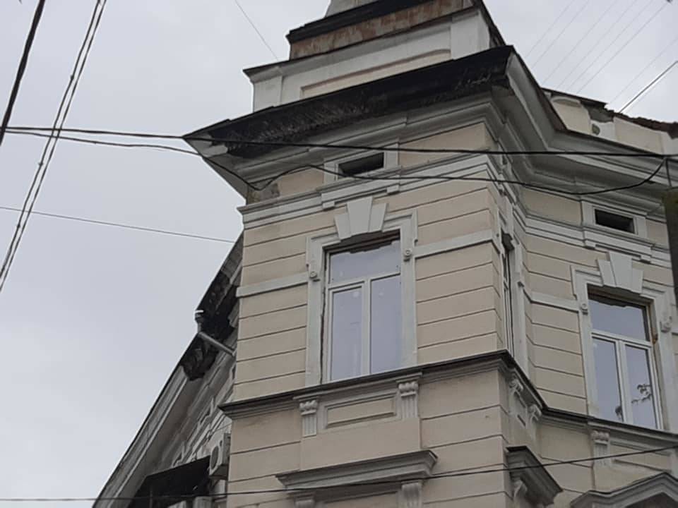 В центре Одессы опять рушатся фасады