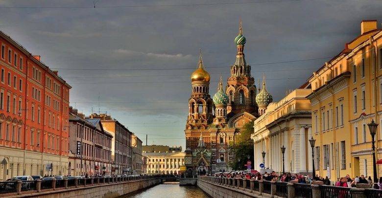 В Петербурге продлили коронавирусные ограничения до середины июля
