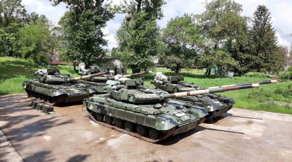 ВСУ получили новую партию моденизированных танков Т-64