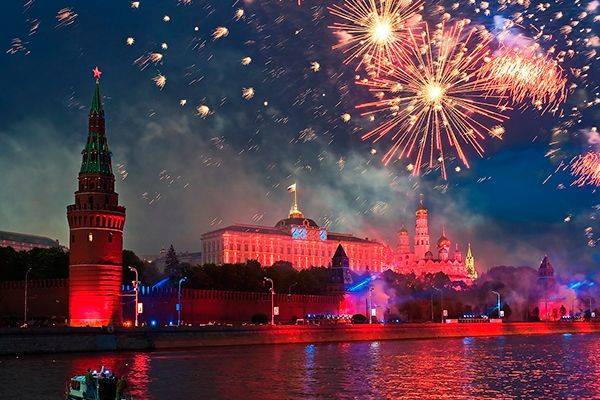 Какие выходные получают россияне на День России в 2021 году
