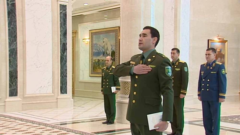 В Туркменистане учредят медали к 30-летию независимости и для защитников Родины