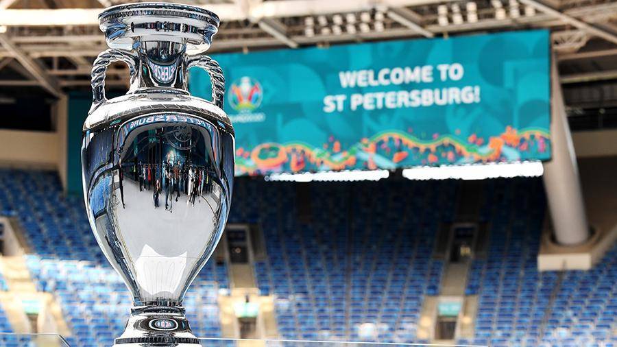 В Санкт-Петербург доставили трофей Евро-2020