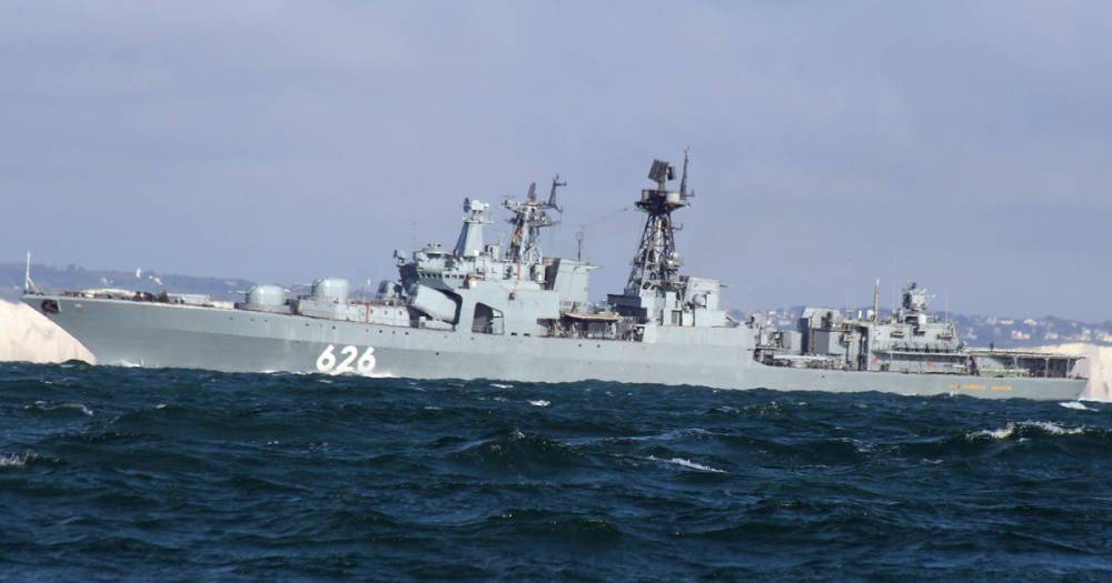 Великобритания пожаловалась на "сующие свой нос" российские корабли