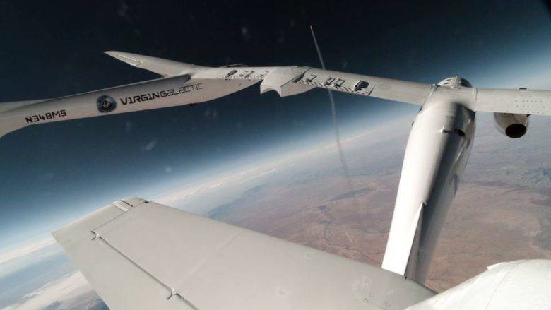 Компанія Virgin Galactic успішно випробувала корабель для космічних туристів