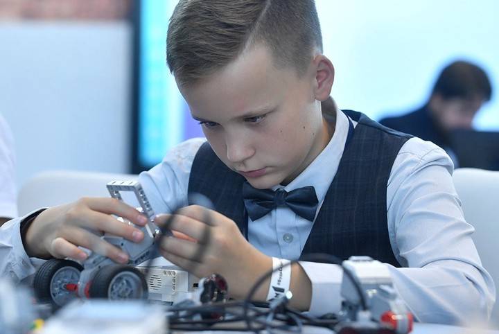 Юных москвичей пригласили принять участие в соревнованиях по робототехнике
