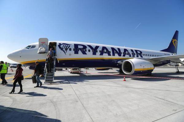 ЕС призывает провести международное расследование принудительной посадки самолета Ryanair в Минске