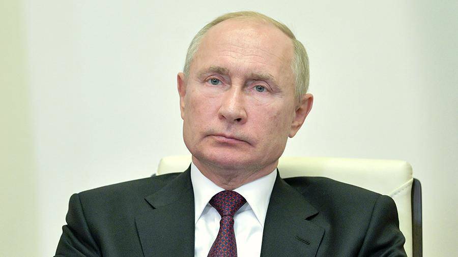Кремль анонсировал серию военных совещаний Путина