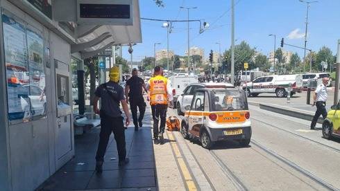 Теракт в Иерусалиме: израильтянин тяжело ранен возле штаба полиции