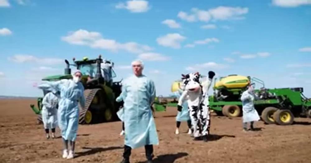 Украинские агрономы рассмешили пародией на песню SHUM группы Go_A