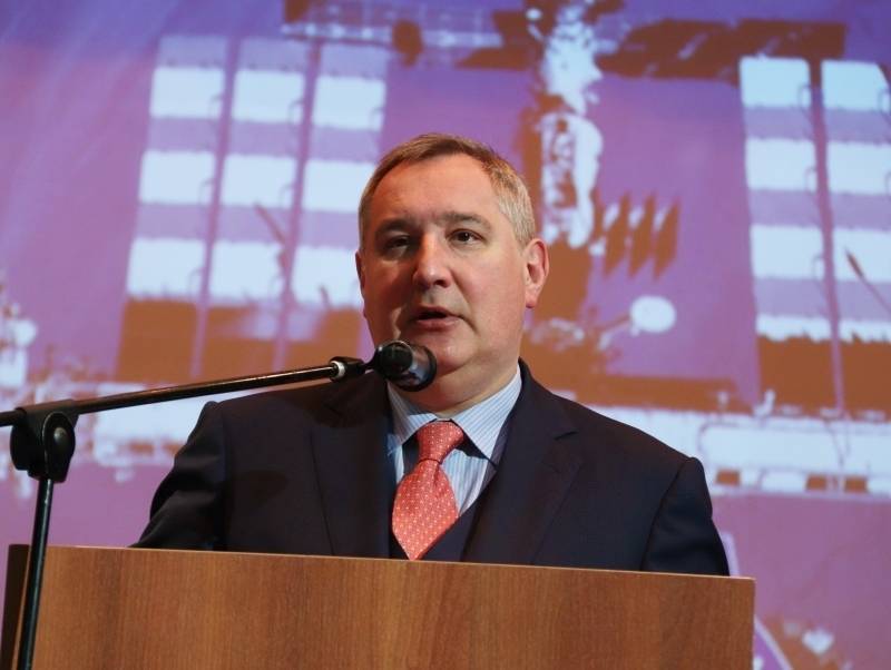 Рогозин раскритиковал Маска за несодержательное выступление на форуме Кириенко