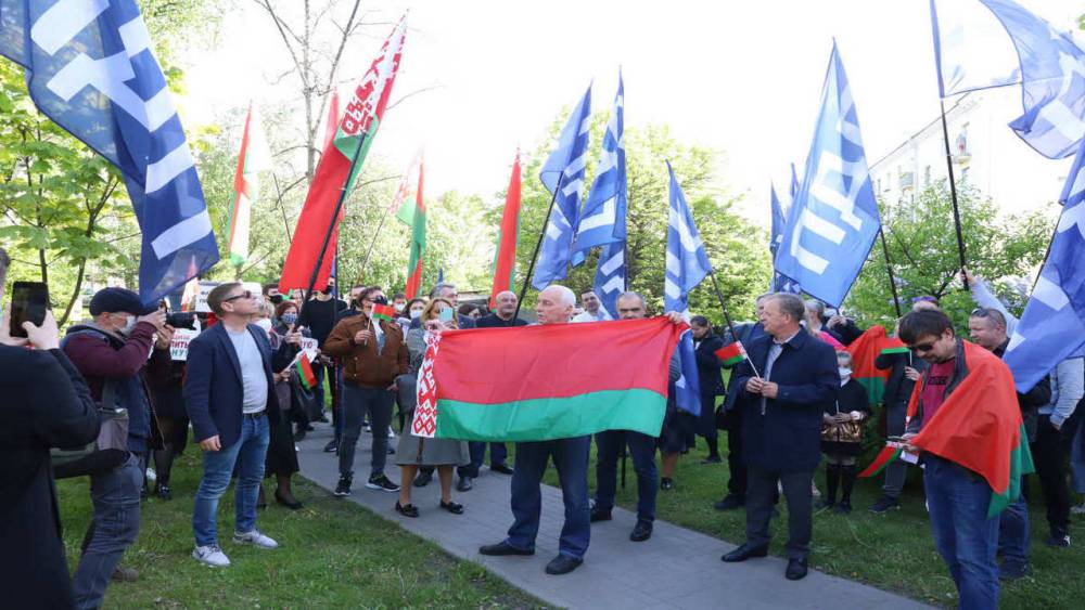 Белоруссия выгоняет латвийских дипломатов из страны