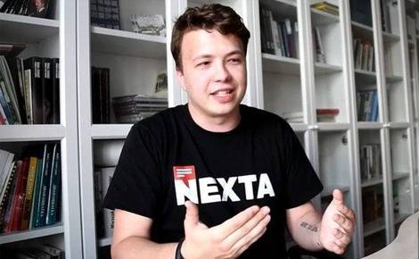 Белорусские государственные СМИ показали видео с задержанным журналистом Романом Протасевичем