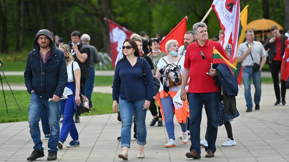 Полиция Литвы "угрожала" участникам "семейного марша", заявил один из них