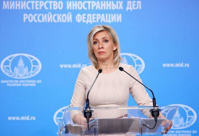 Захарова сочла реакцию Запада на инцидент с самолетом в Минске «истерикой»