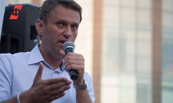 На Навального завели новое уголовное дело за оскорбление