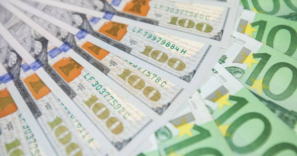 Курс валют на 26 мая: сколько стоят доллар и евро