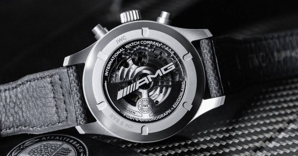 Mercedes-AMG и часовой бренд IWC начали выпуск эксклюзивных часов из титана и сапфира